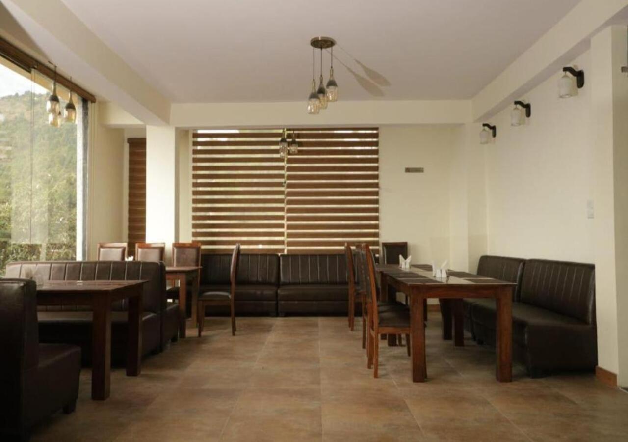 The Alpine Retreat Hotel Shimla Buitenkant foto