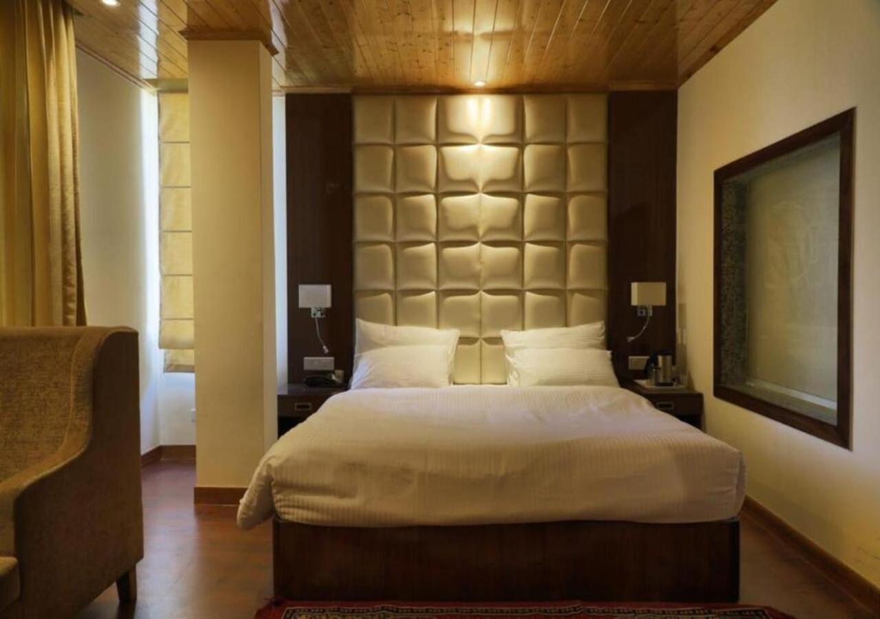 The Alpine Retreat Hotel Shimla Buitenkant foto