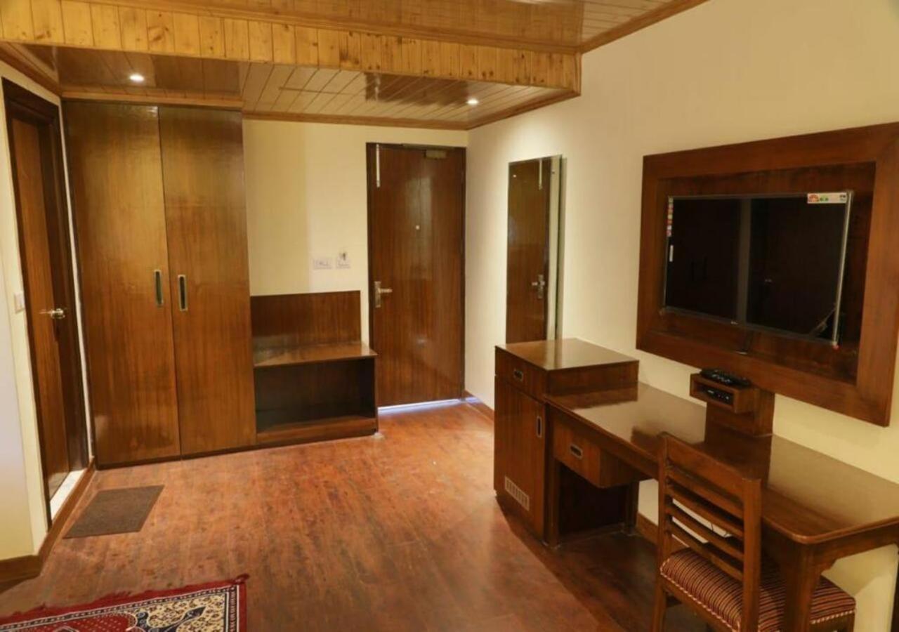 The Alpine Retreat Hotel Shimla Buitenkant foto